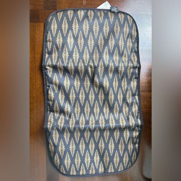 JuJuBe Be Prepared Diaper/Travel Bag - The Versailles - Picture 9 of 14